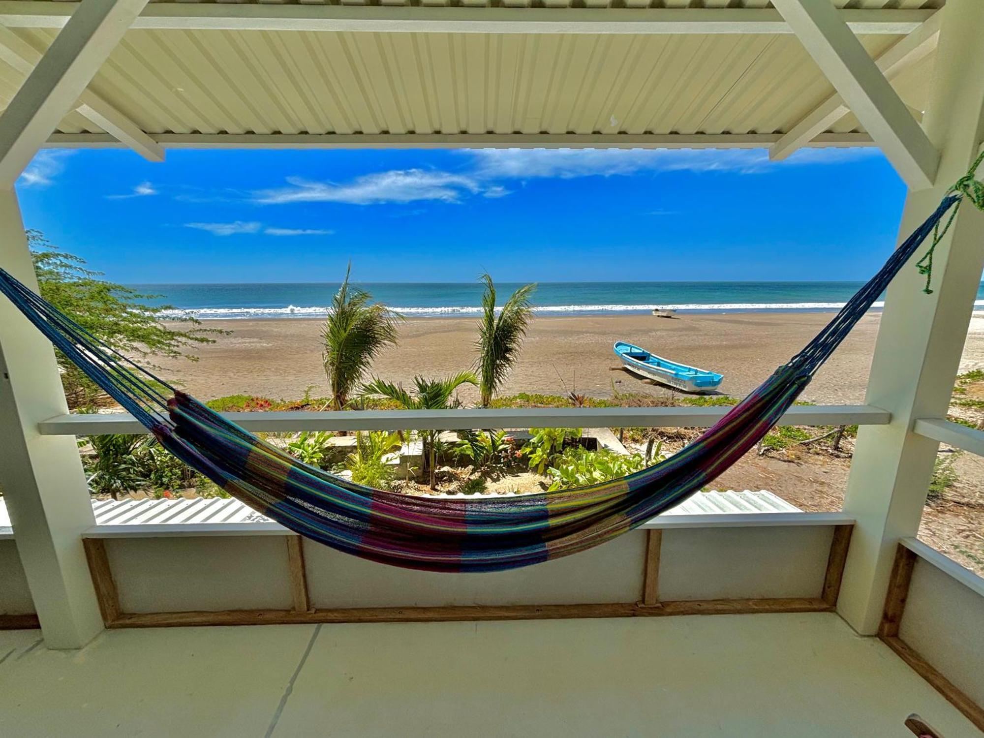 Stella Mar Oceanfront Hotel Popoyo Exteriör bild
