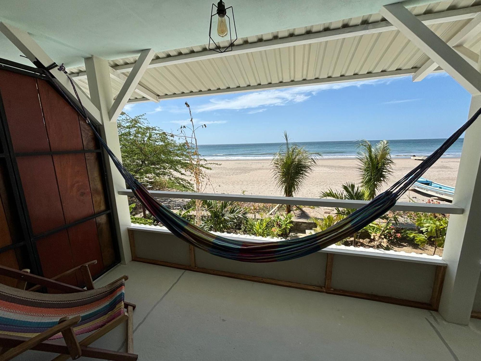 Stella Mar Oceanfront Hotel Popoyo Exteriör bild