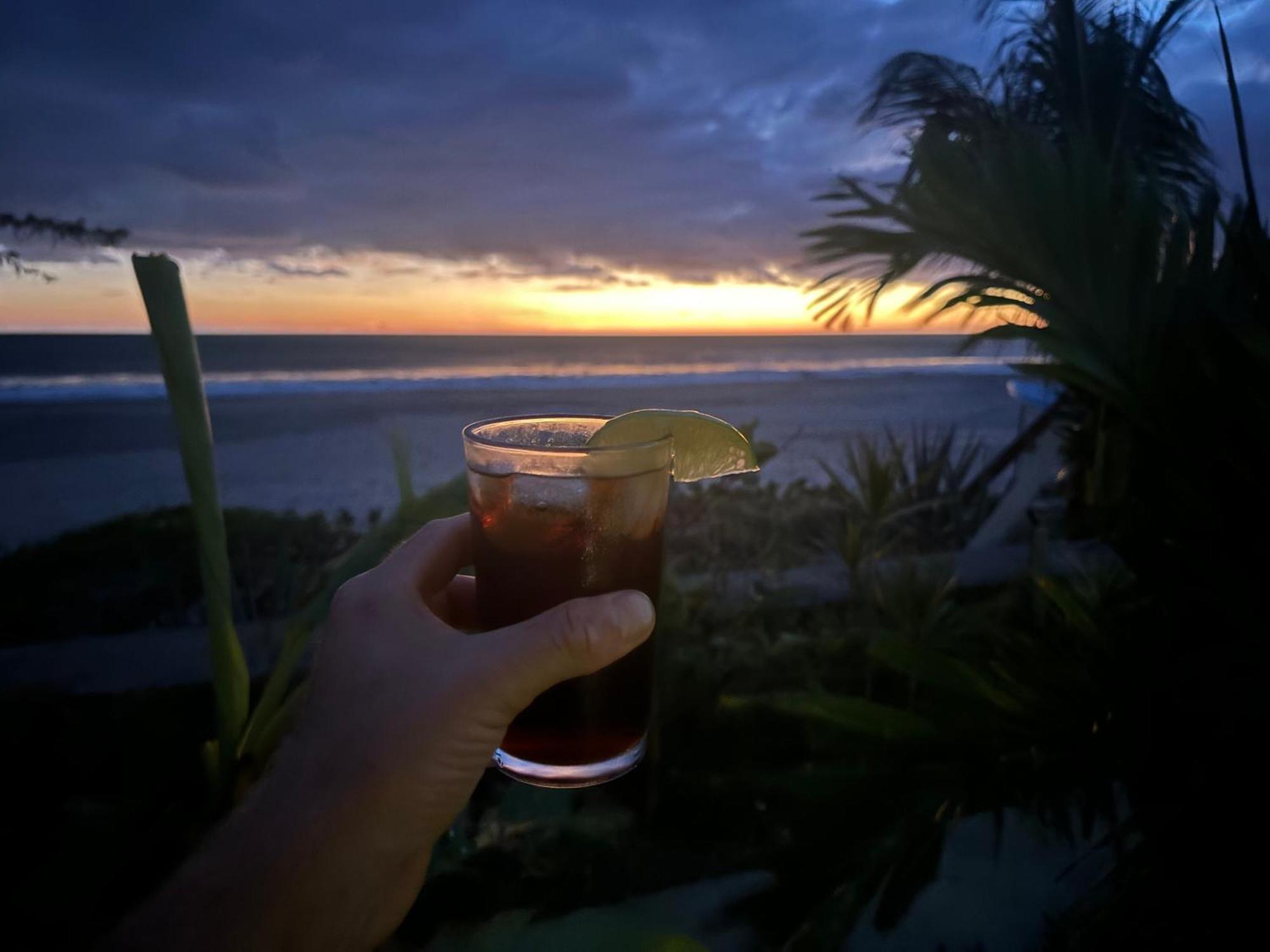 Stella Mar Oceanfront Hotel Popoyo Exteriör bild