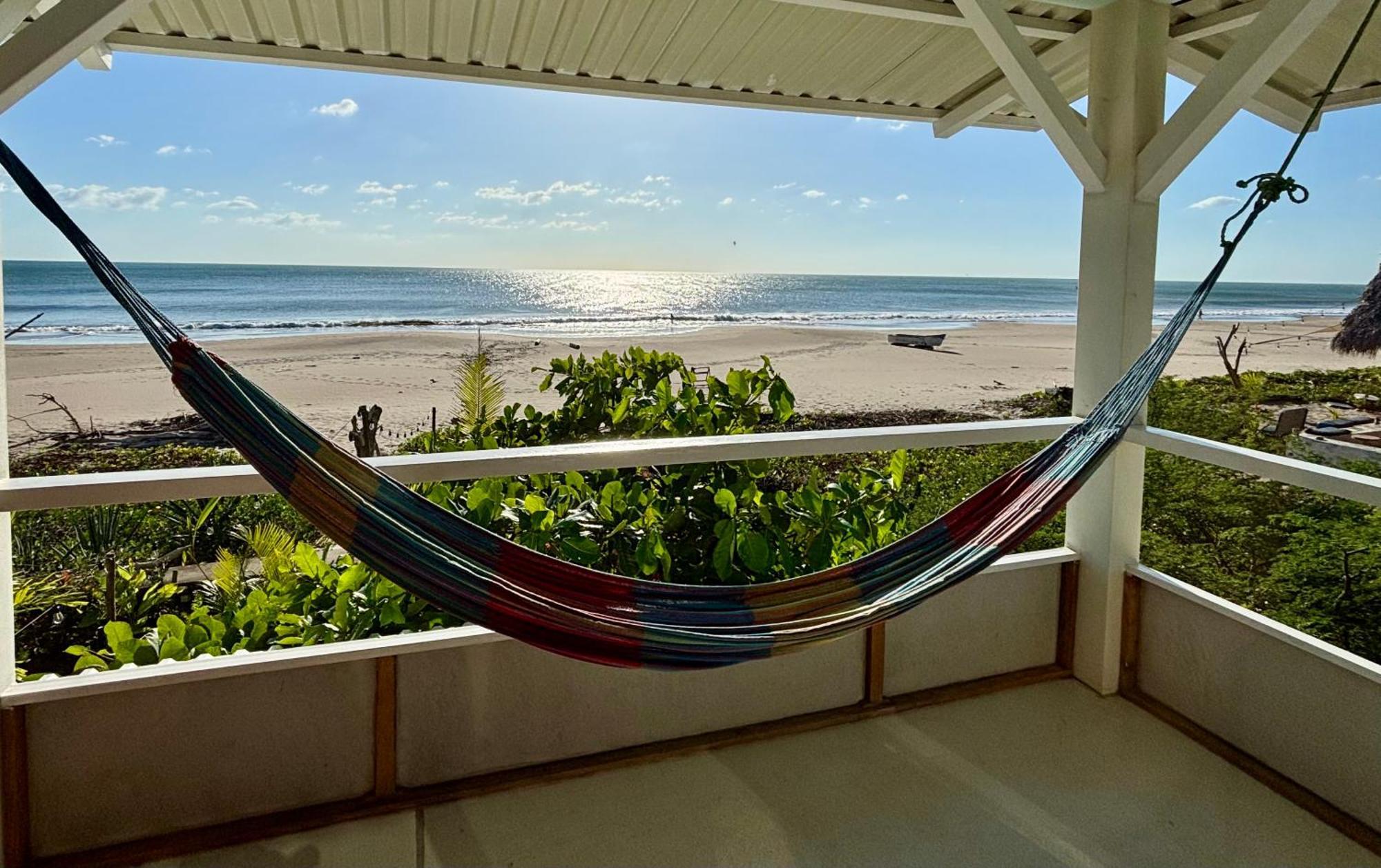 Stella Mar Oceanfront Hotel Popoyo Exteriör bild